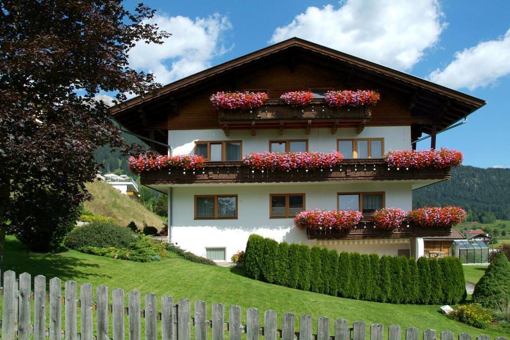 Pension Bartlhof Lermoos Exterior photo
